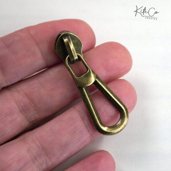 Droplet zipper pull- antique Bronze